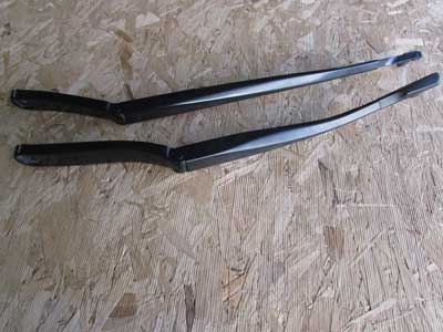 BMW Windshield Wipers Wiper Arms (Left and Right Set) 61617182459 F10 528i 535i 550i ActiveHybrid 5 M5